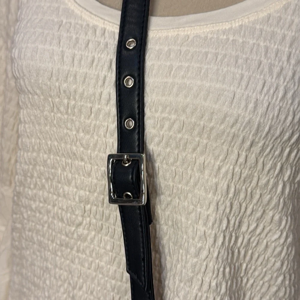 Liz Claiborne navy purse crossbody